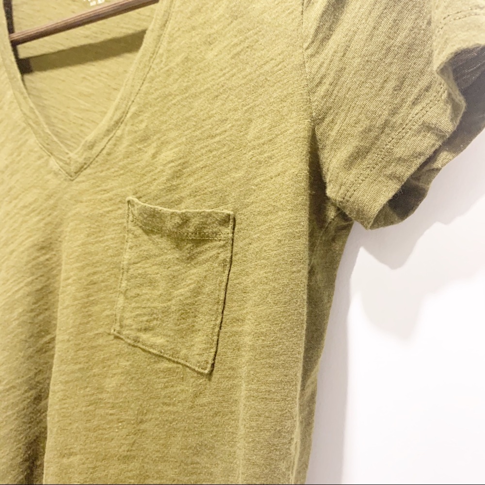 SOLD - MADEWELL Whisper Cotton V-Neck Pocket T - Picture 5 of 8
